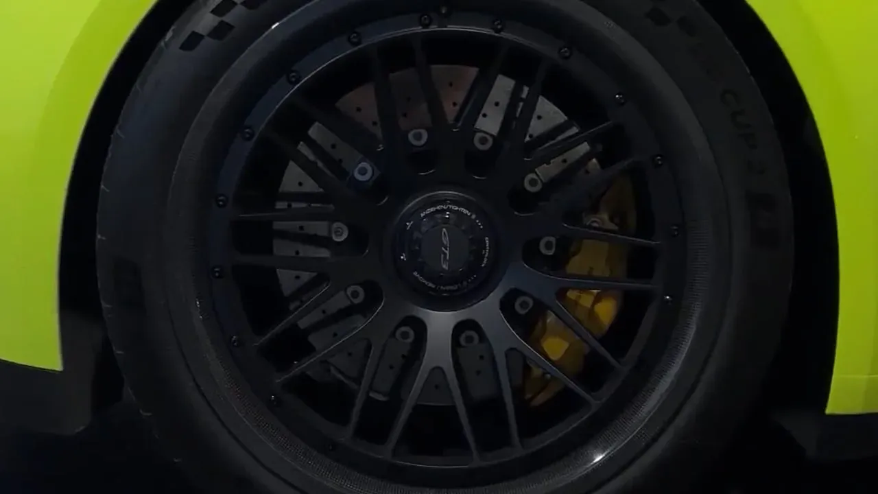 Porsche / In motion — film still